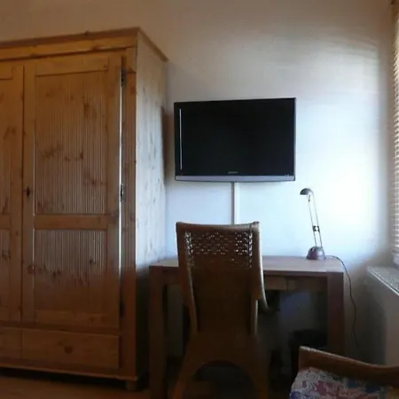 Am Lindenhof 2* Hanóver